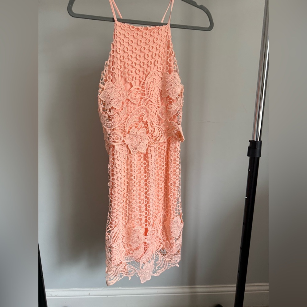 BB Dakota Peach Lace Midi Dress - Picture 2 of 5